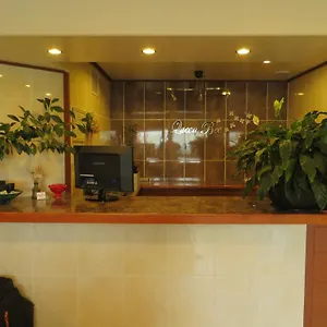 Hotel Queen Bee, Winnipeg
